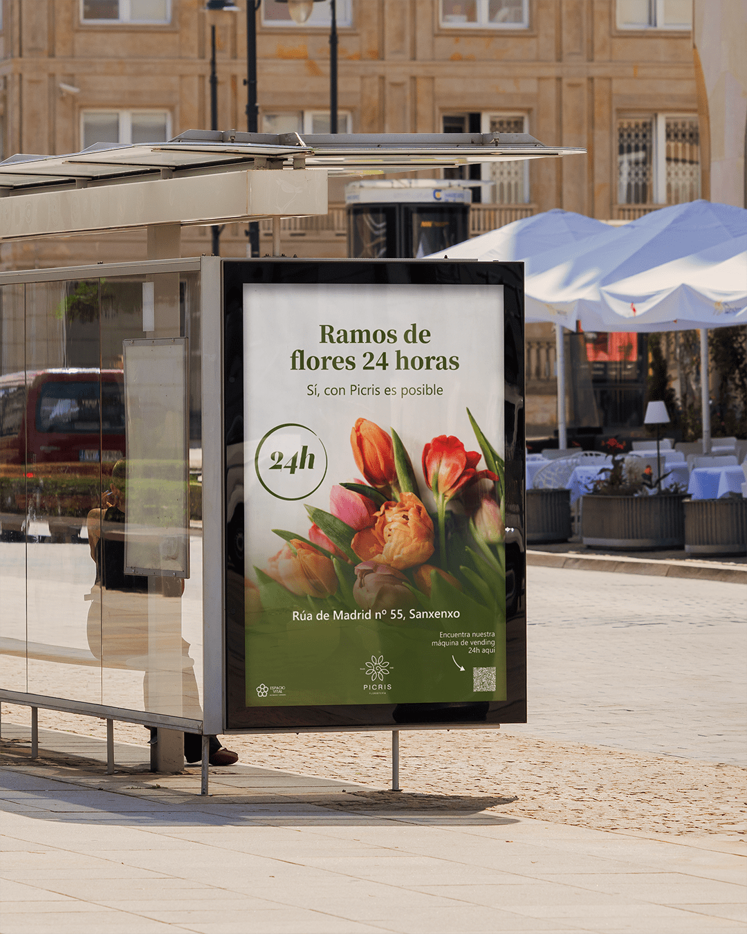 Deseño dos mupis publicitarios de Picris para as marquesinas do concello de Sanxenxo